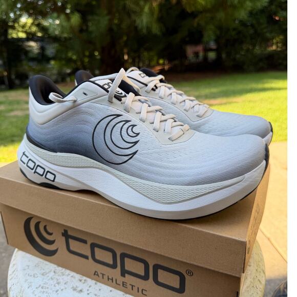 Athletic_Shoes